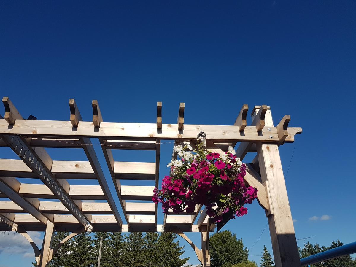Glenboro Spruce Woods Inn מראה חיצוני תמונה